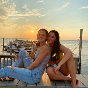 Meet your Posher, Emmy